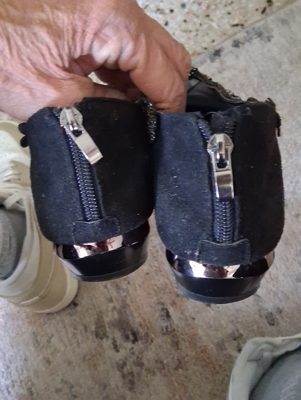 No Name Shoes - Picture 4 of 6